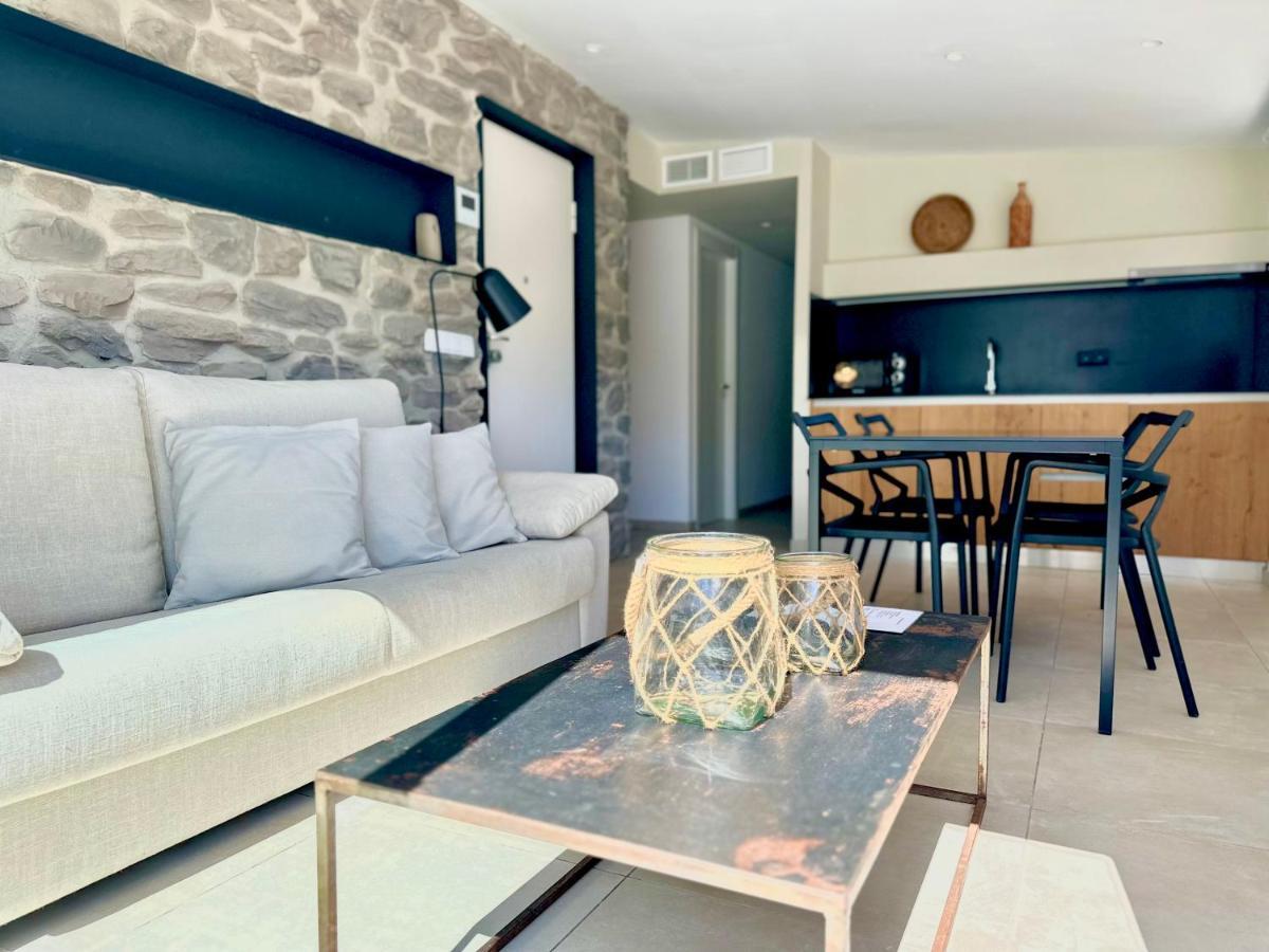 Cala Vadella Beachwalk Suites エクステリア 写真