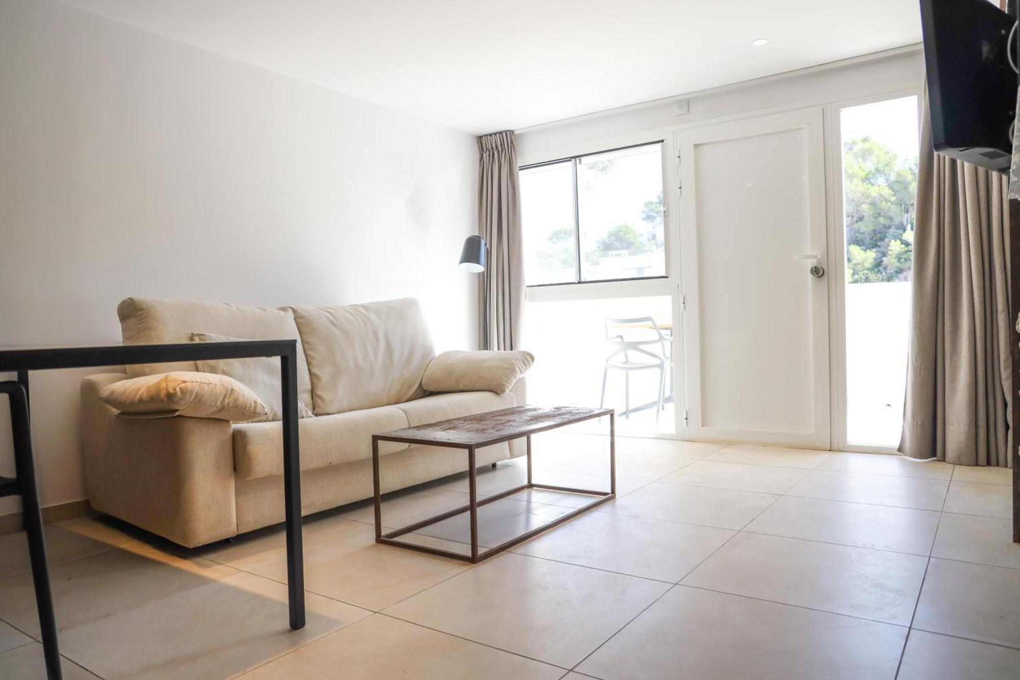 Cala Vadella Beachwalk Suites 部屋 写真