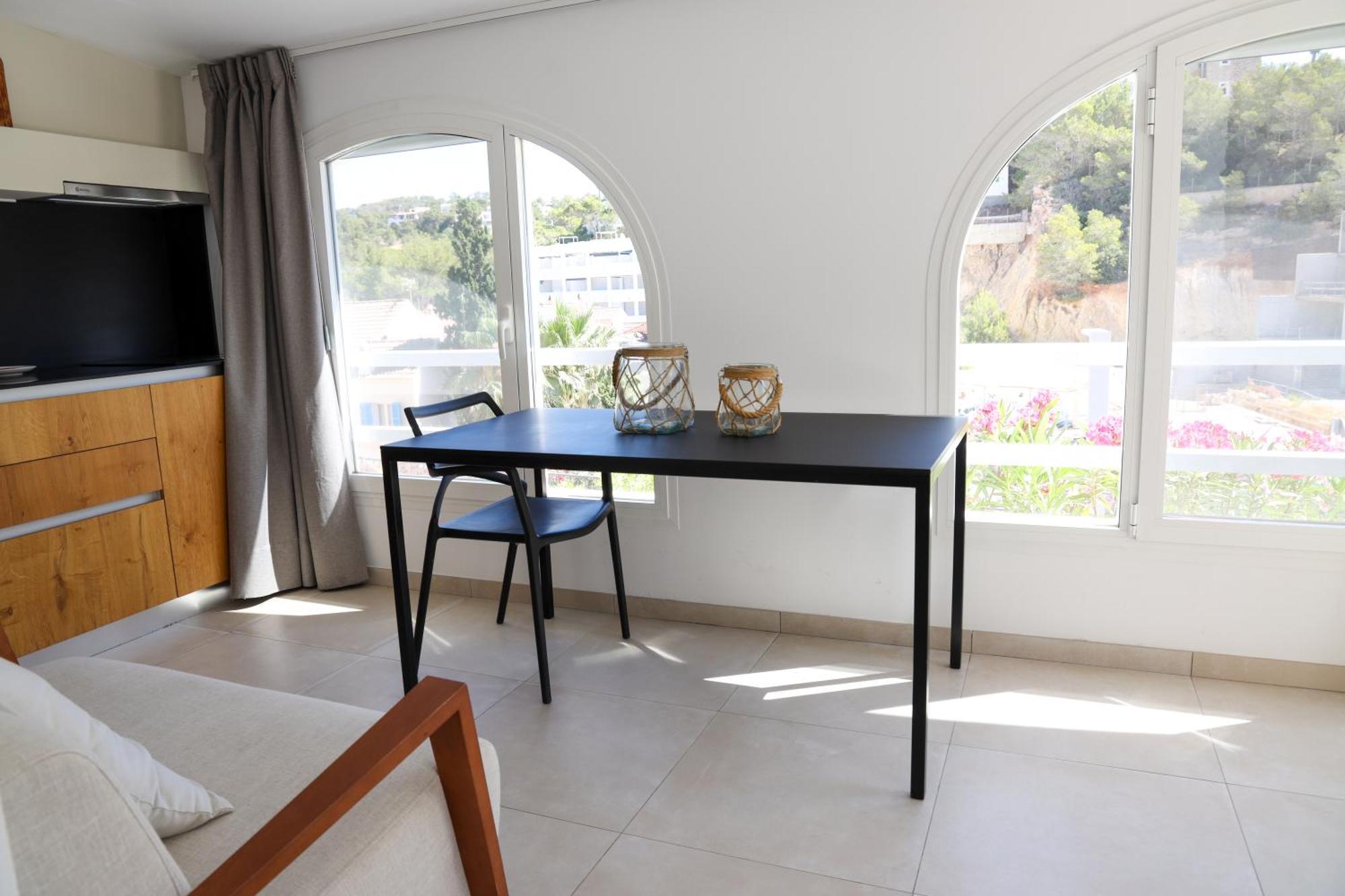 Cala Vadella Beachwalk Suites 部屋 写真